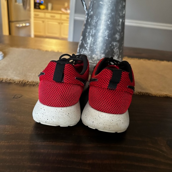 Nike Roshe Run - Picture 4 of 5